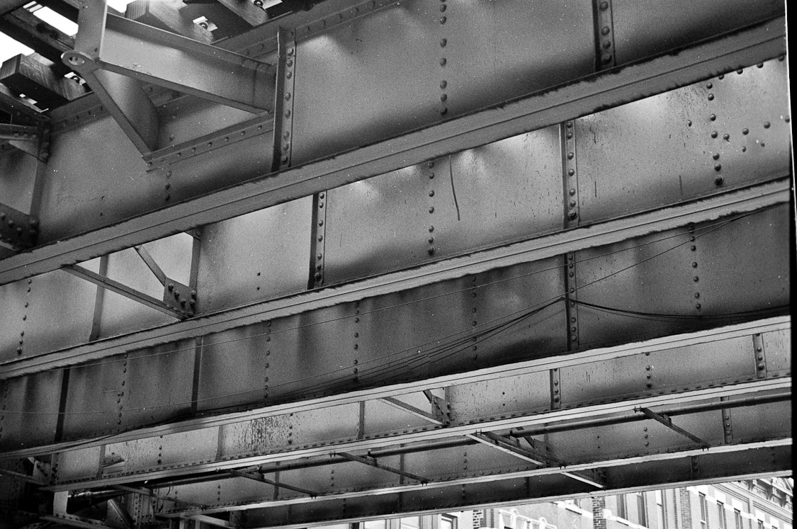 #33 L Tracks