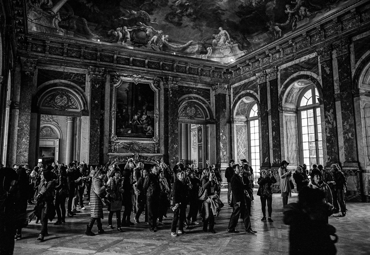 #5 and chinese tourists in Versailles.