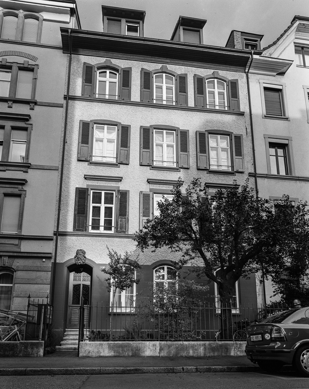 #13 Laufenstrasse