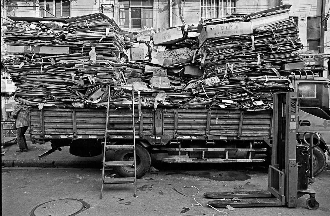 #9 cardboard truck